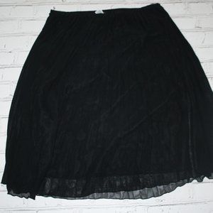 VGUC Beautiful black Covington Midi Skirt Size Large PLEATED